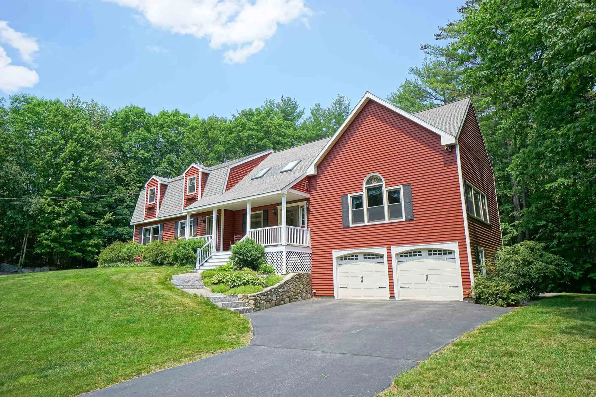 18 Meadow Lark Lane Goffstown NH 03045