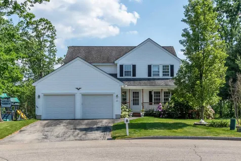 43 Mollie Drive Manchester NH 03103