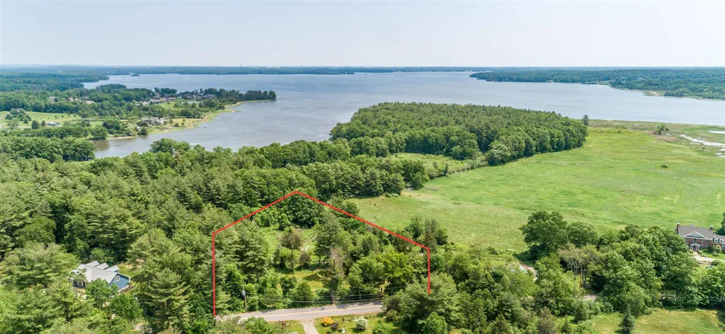 111 New Road Newmarket NH 03857