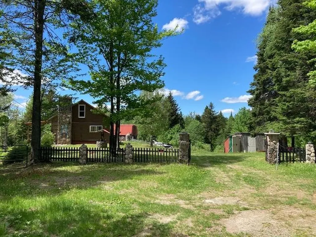 133 Cedar Lane Stewartstown NH 03576
