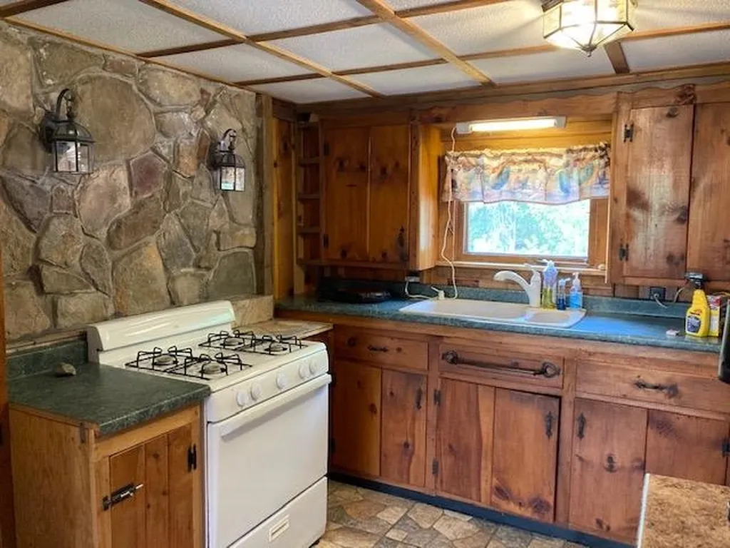 133 Cedar Lane Stewartstown NH 03576