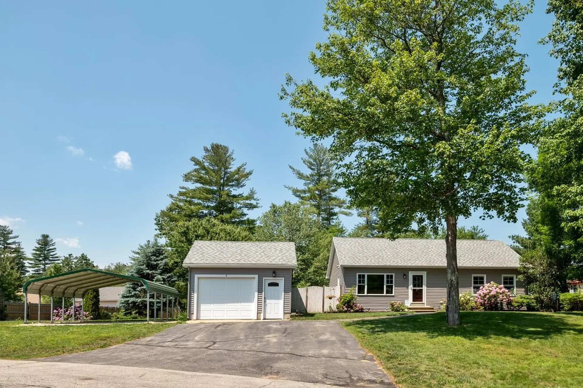 8 Stillwater Circle Rochester NH 03839
