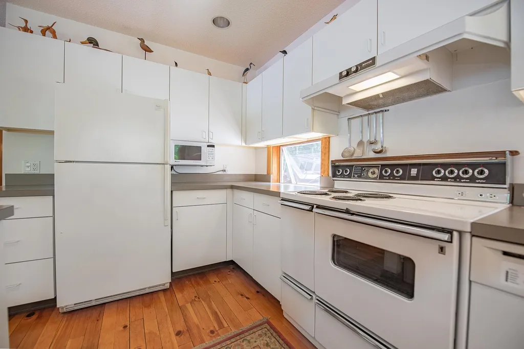 109 West Shore Road Hebron NH 03241