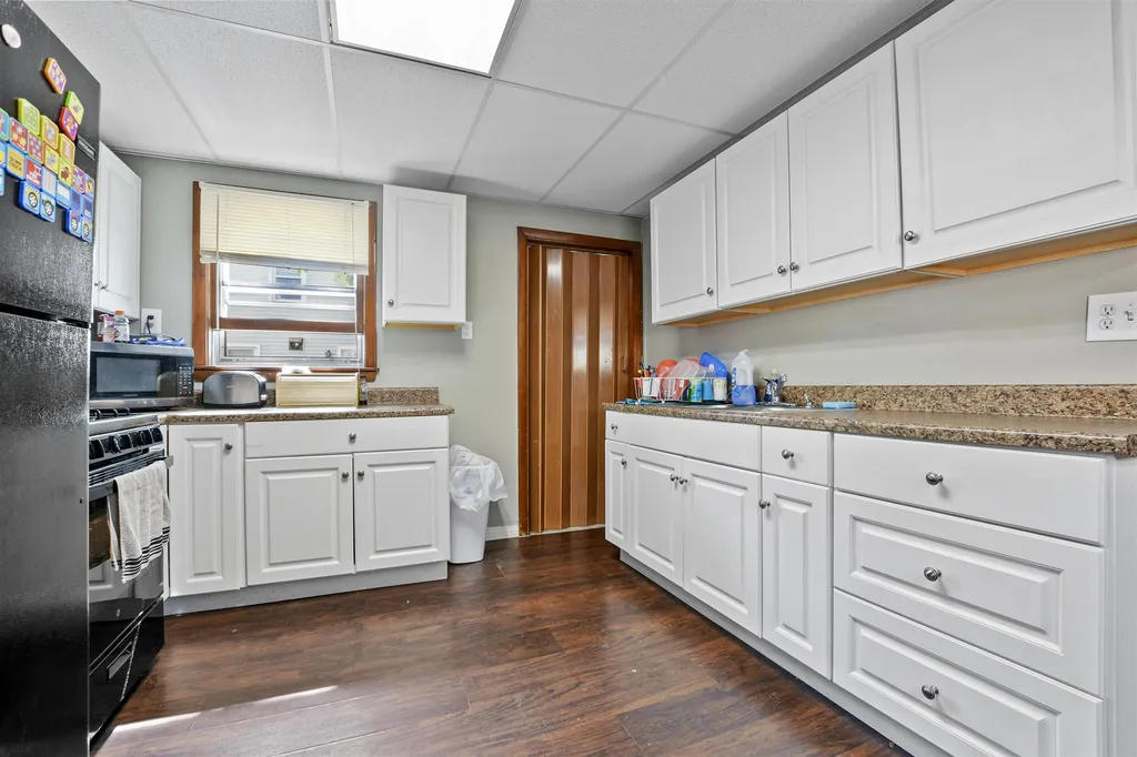 3 Kinsley Street Nashua NH 03060