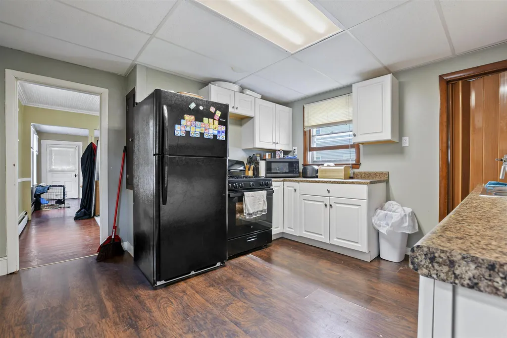 3 Kinsley Street Nashua NH 03060
