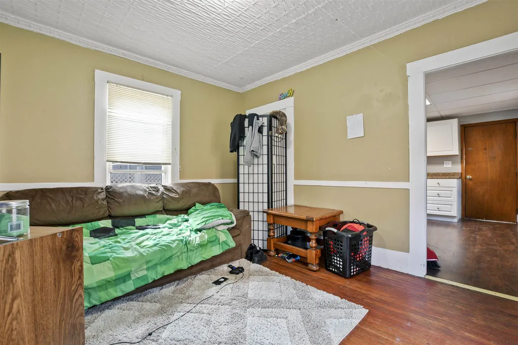 3 Kinsley Street Nashua NH 03060