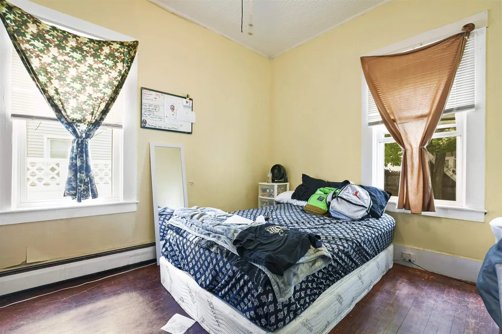 3 Kinsley Street Nashua NH 03060