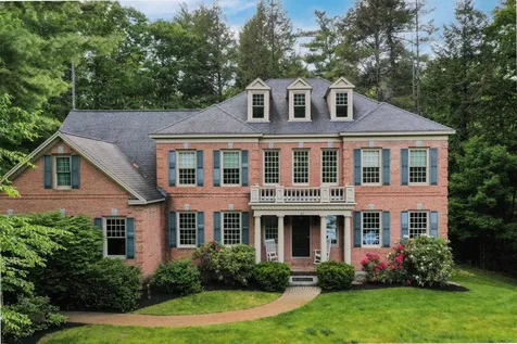 82 Riddle Drive Bedford NH 03110