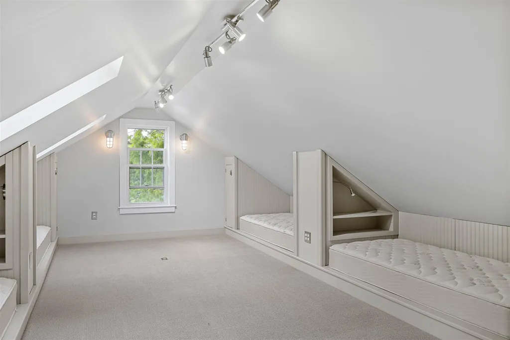 307 River Road Lyme NH 03768