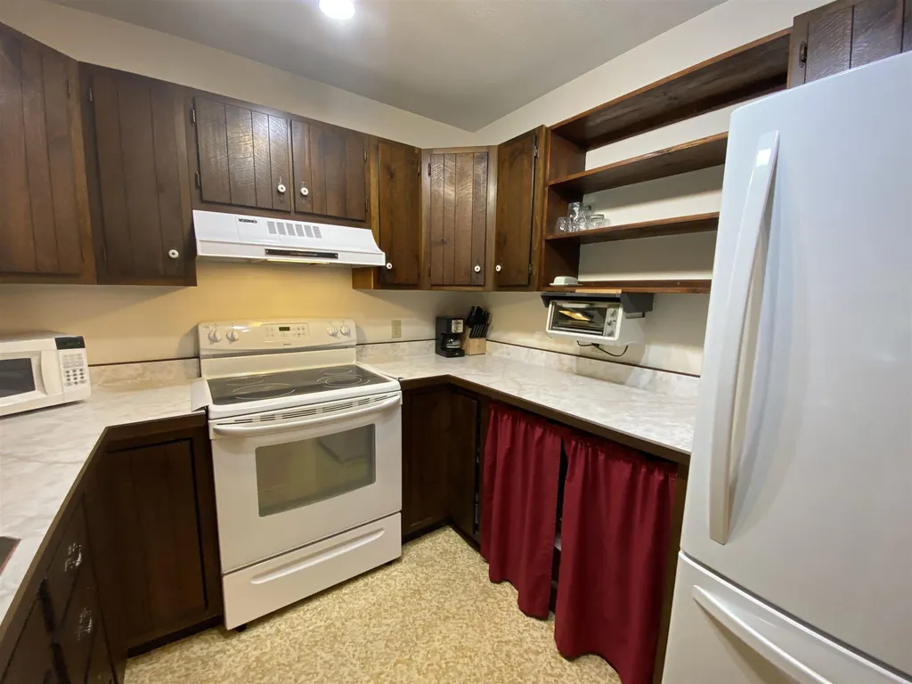 23 Pleasant Street Lebanon NH 03784