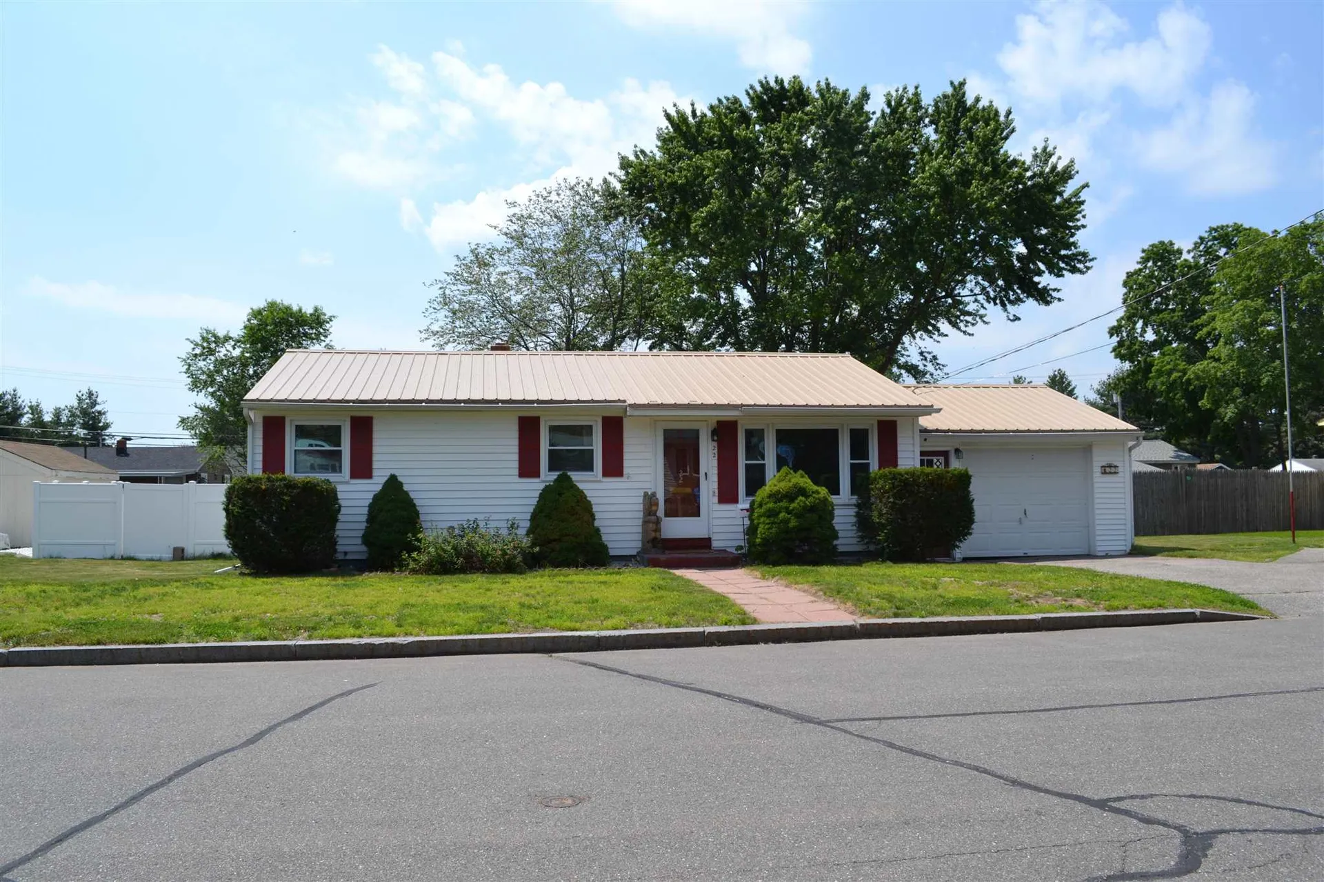22 Jeanine Street Manchester NH 03103