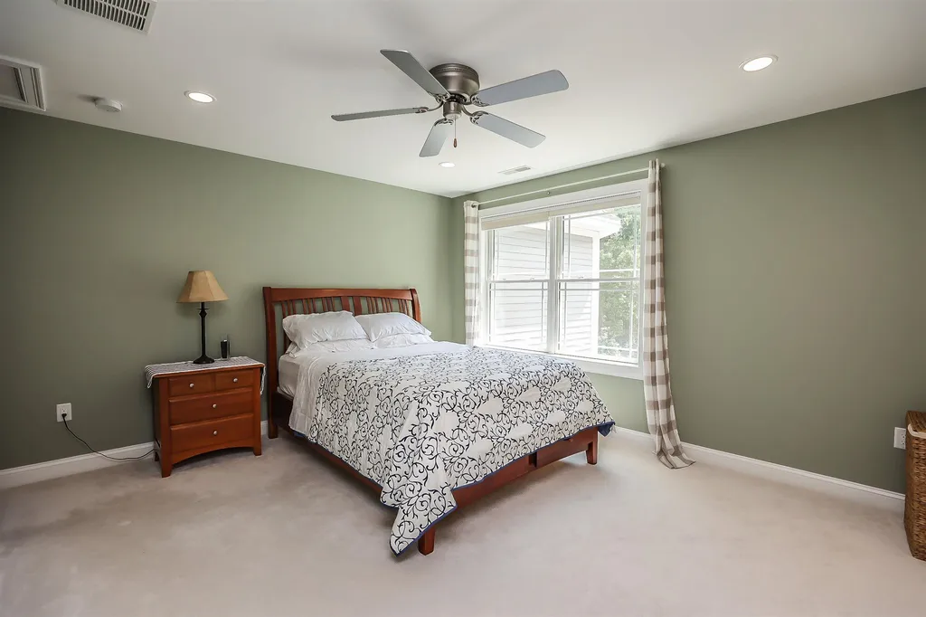 12 Crestwood Lane Nashua NH 03062