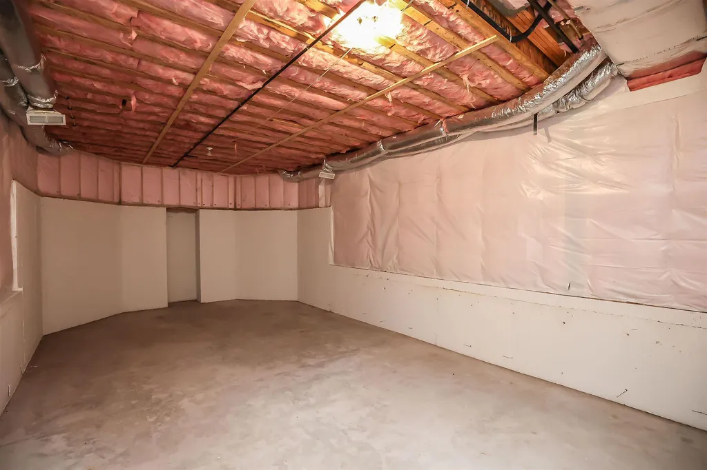 12 Crestwood Lane Nashua NH 03062