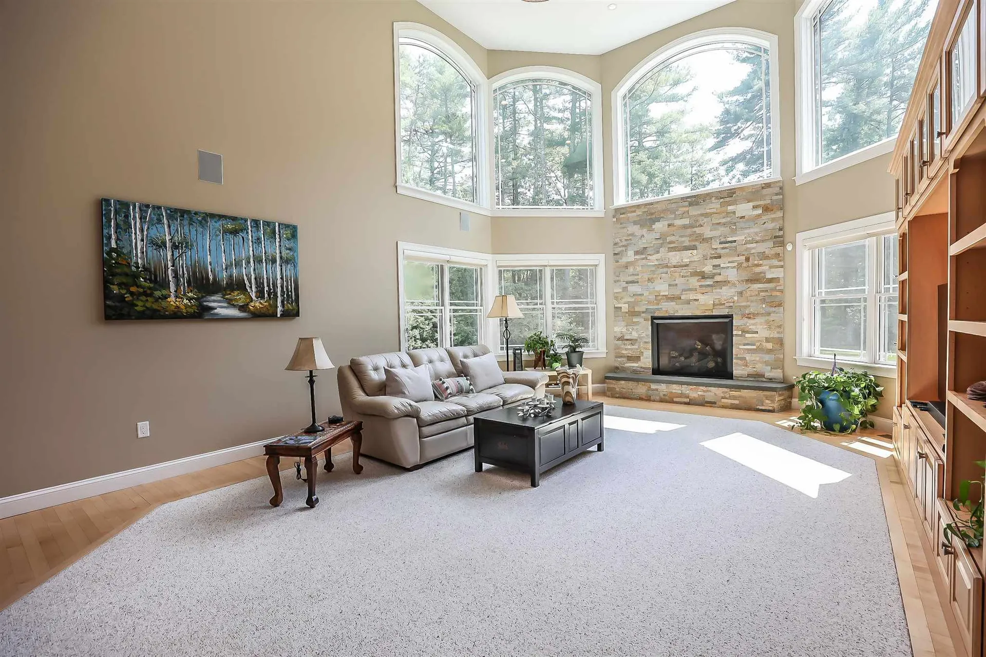 12 Crestwood Lane Nashua NH 03062