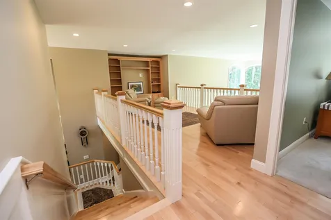 12 Crestwood Lane Nashua NH 03062