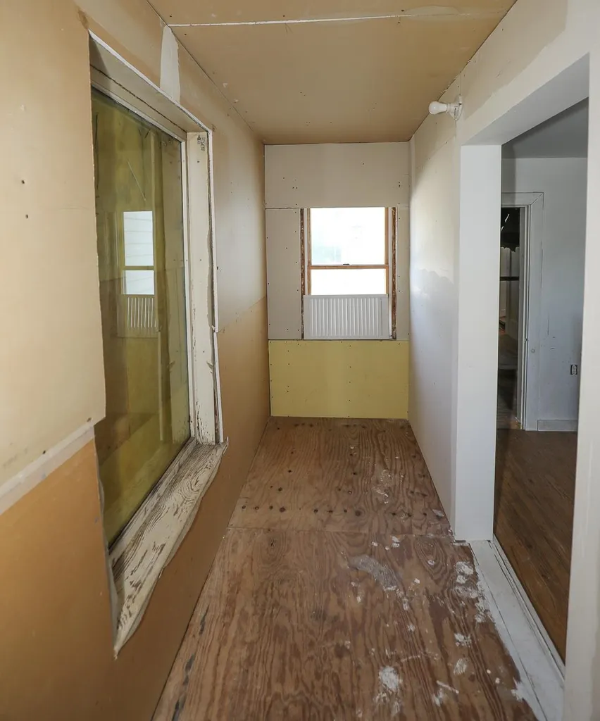 384 Lowell Street Manchester NH 03104