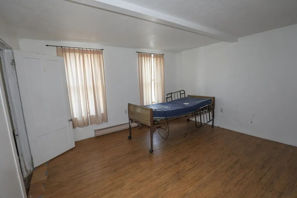 384 Lowell Street Manchester NH 03104