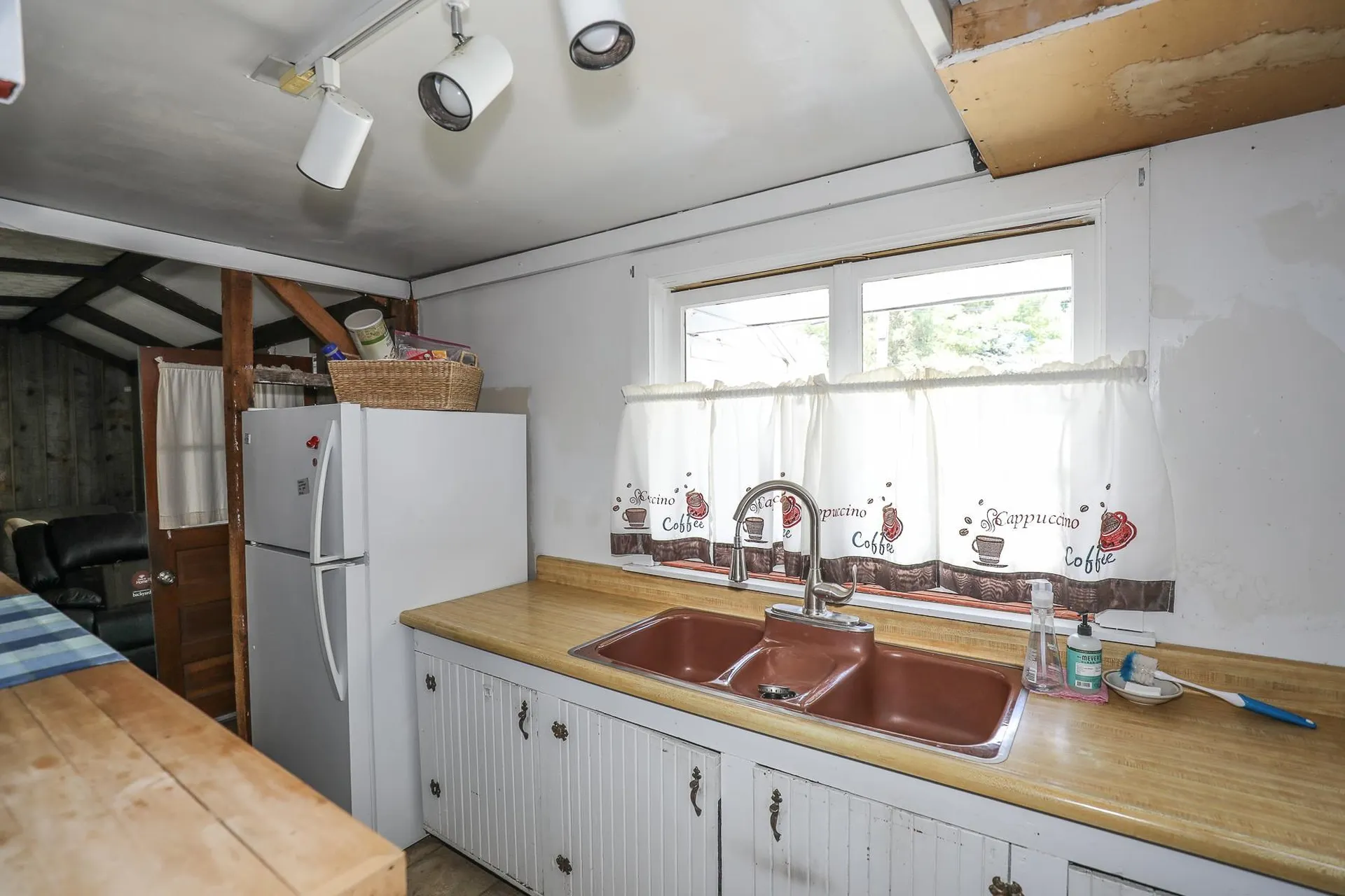 384 Lowell Street Manchester NH 03104