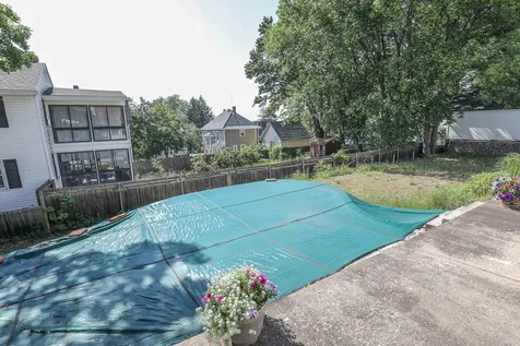 384 Lowell Street Manchester NH 03104