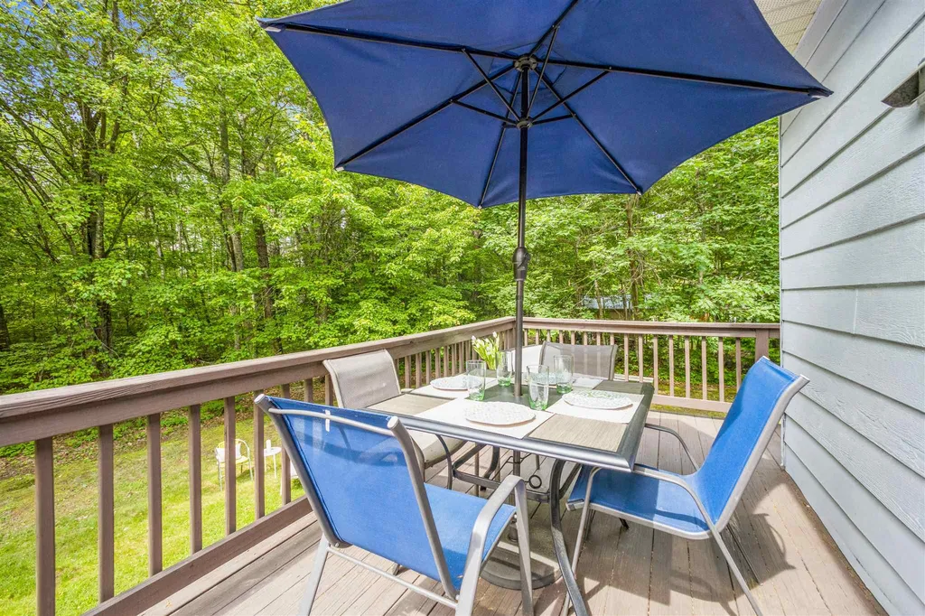 6 Mountain Road Raymond NH 03077