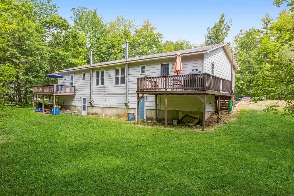 6 Mountain Road Raymond NH 03077