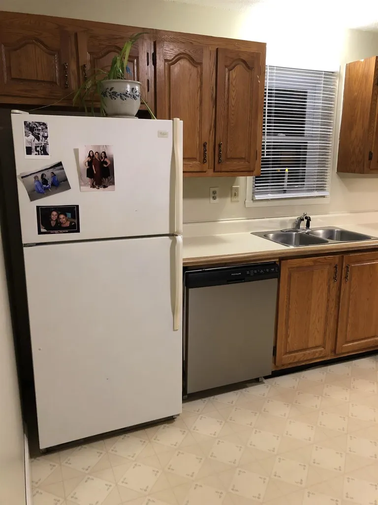 6 Mountain Road Raymond NH 03077