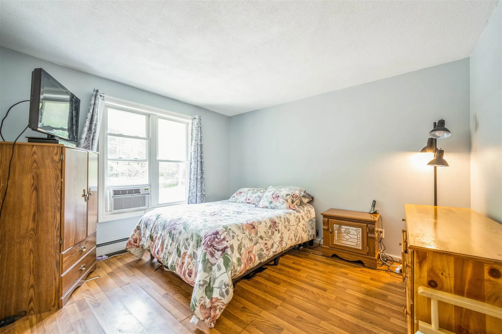 6 Mountain Road Raymond NH 03077