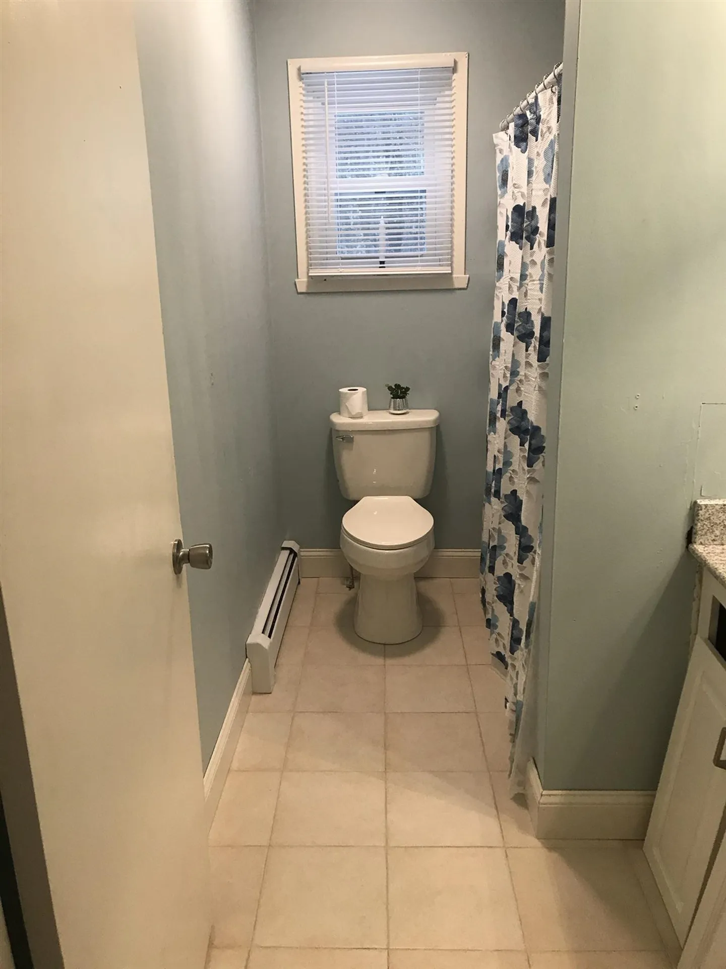 6 Mountain Road Raymond NH 03077