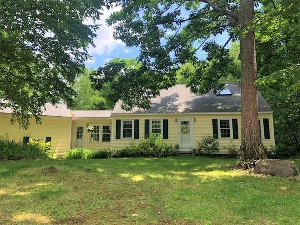 7 Rosewood Drive Bow NH 03304