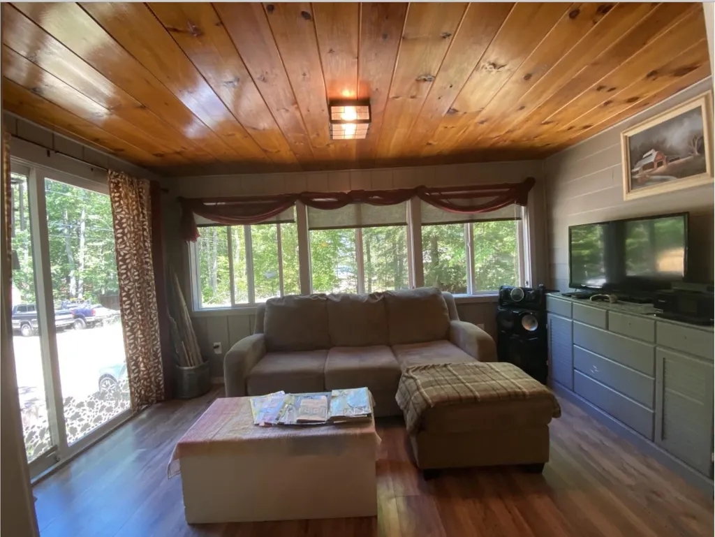 28 Karen Road Middleton NH 03887