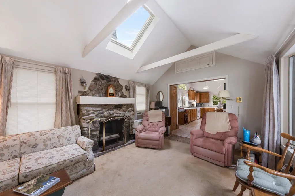 15 Nowicki Point Road Alton NH 03810