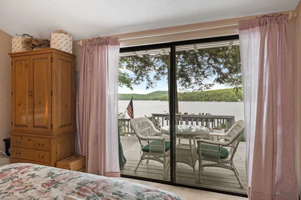 15 Nowicki Point Road Alton NH 03810