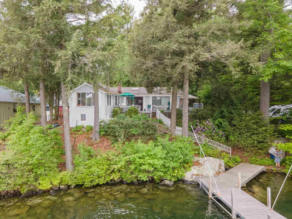 15 Nowicki Point Road Alton NH 03810