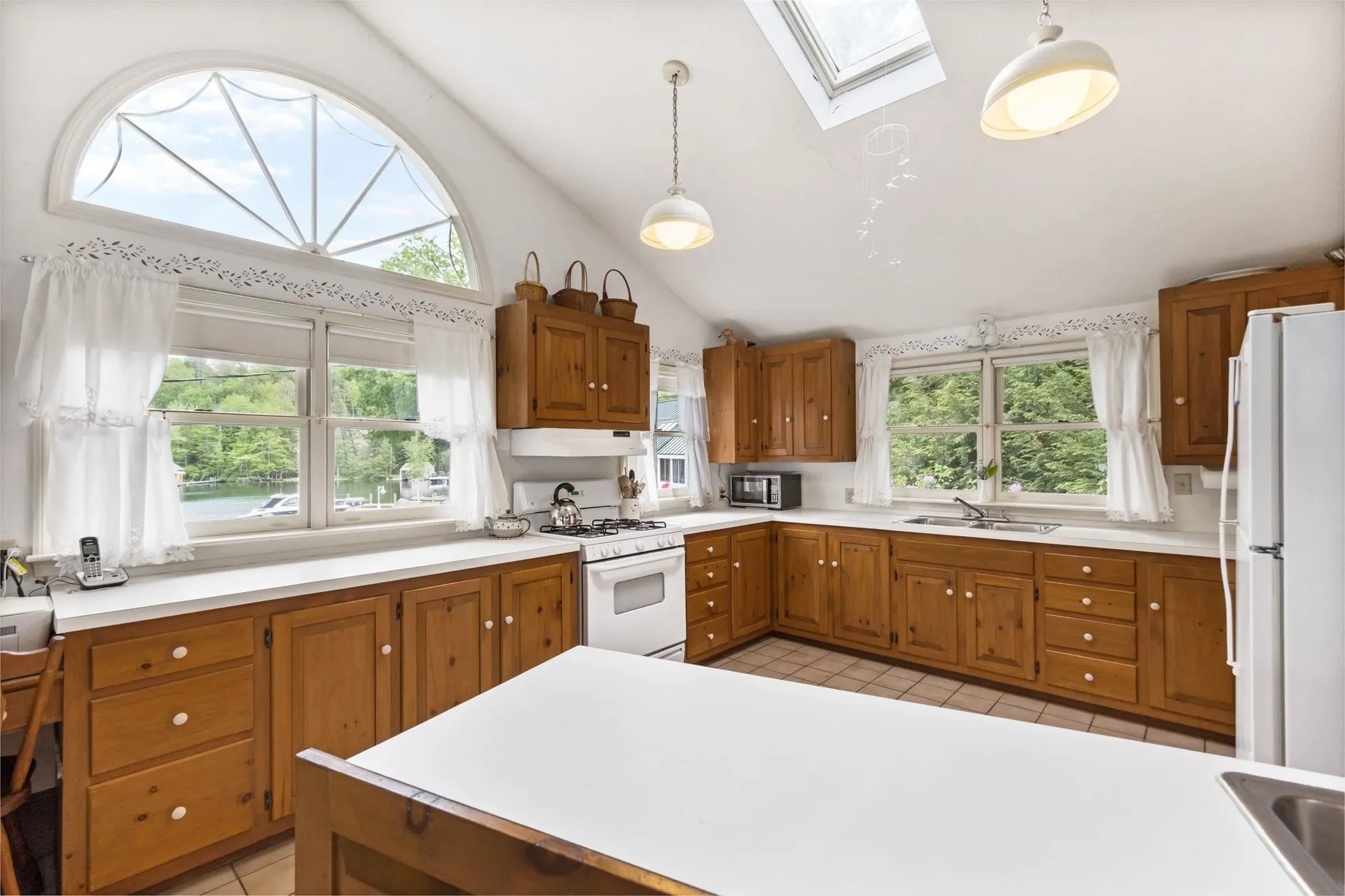 15 Nowicki Point Road Alton NH 03810