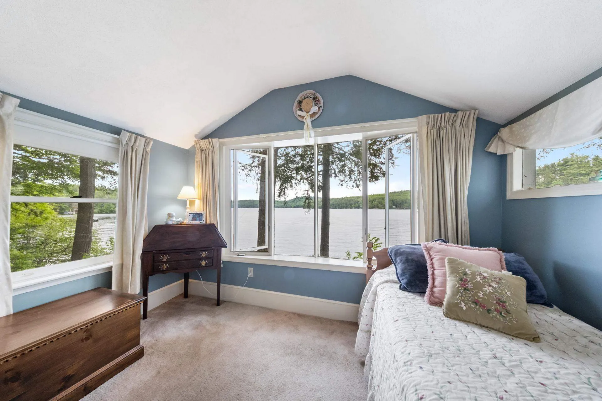 15 Nowicki Point Road Alton NH 03810