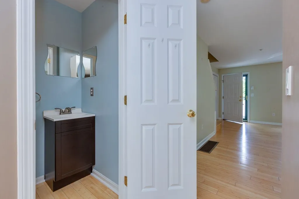 6 Appletree Village Lane Merrimack NH 03054