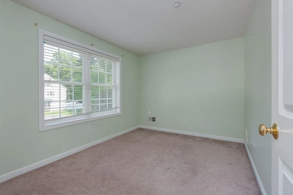 6 Appletree Village Lane Merrimack NH 03054