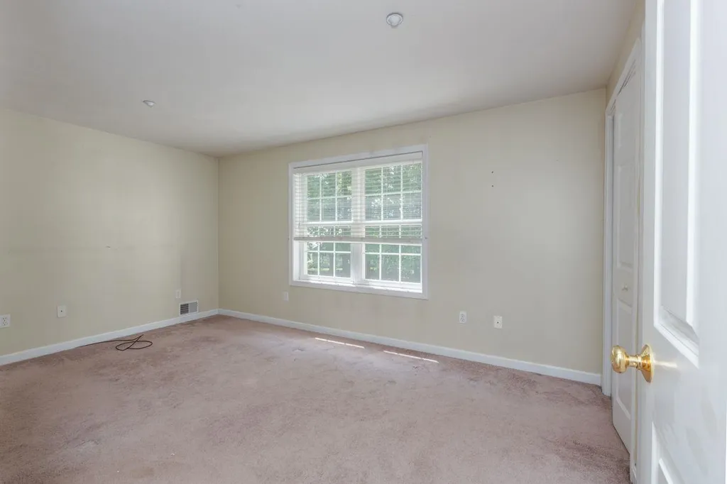 6 Appletree Village Lane Merrimack NH 03054