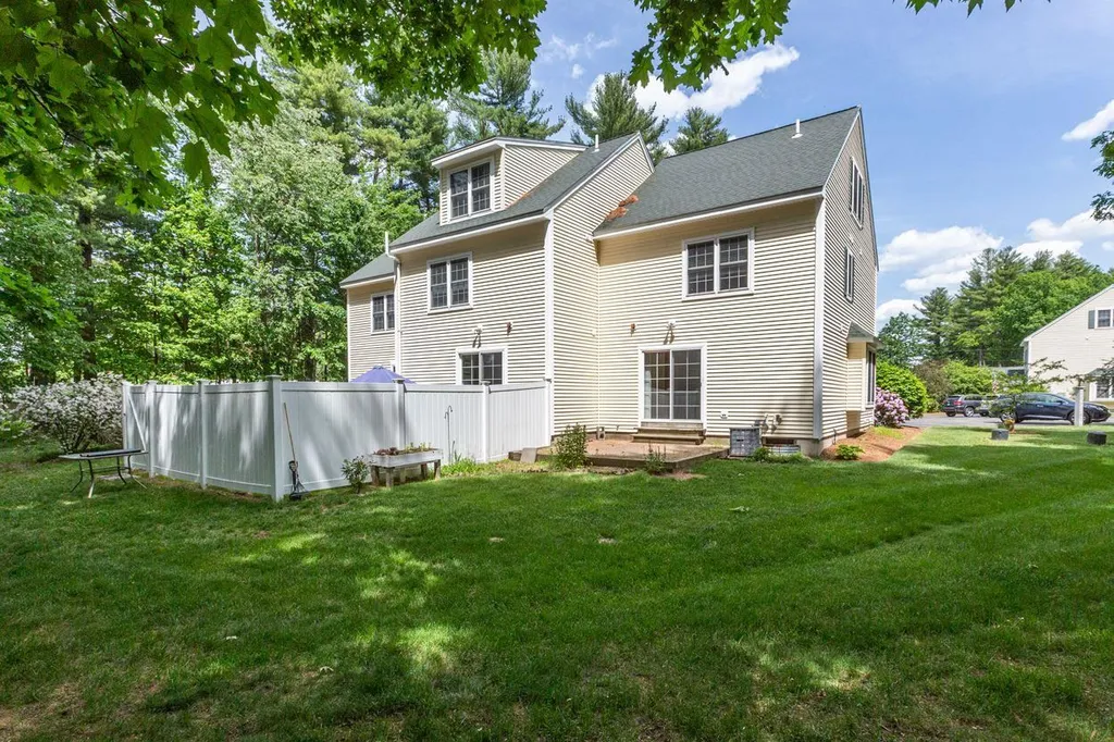 6 Appletree Village Lane Merrimack NH 03054