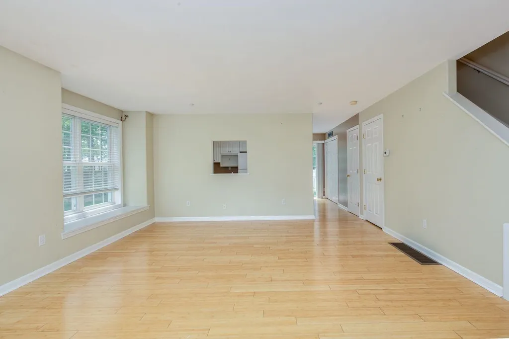 6 Appletree Village Lane Merrimack NH 03054