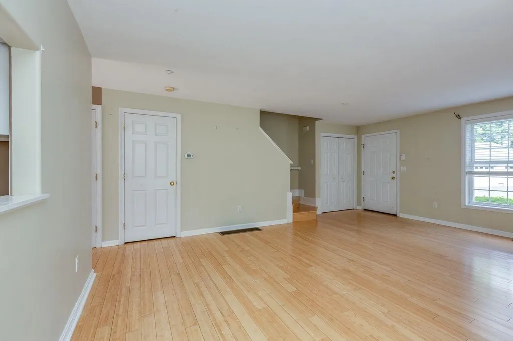 6 Appletree Village Lane Merrimack NH 03054
