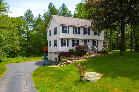 6 Holstein Avenue Londonderry NH 03053