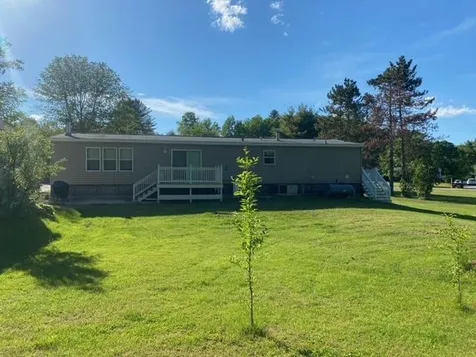 16 Darren Drive Raymond NH 03077