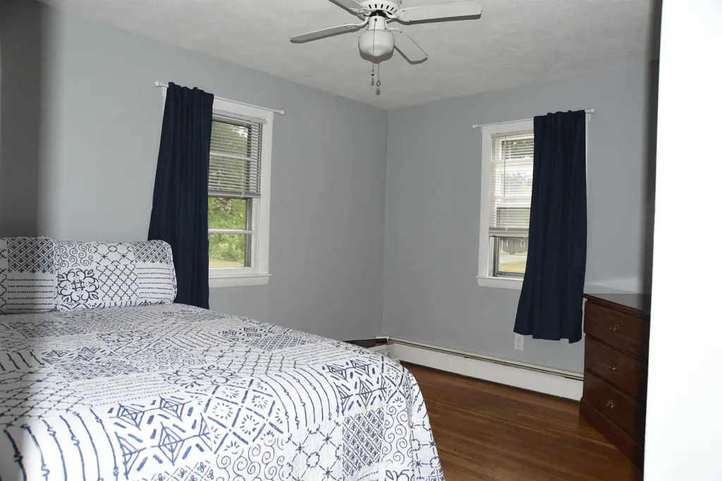 25 Crawford Avenue Exeter NH 03833