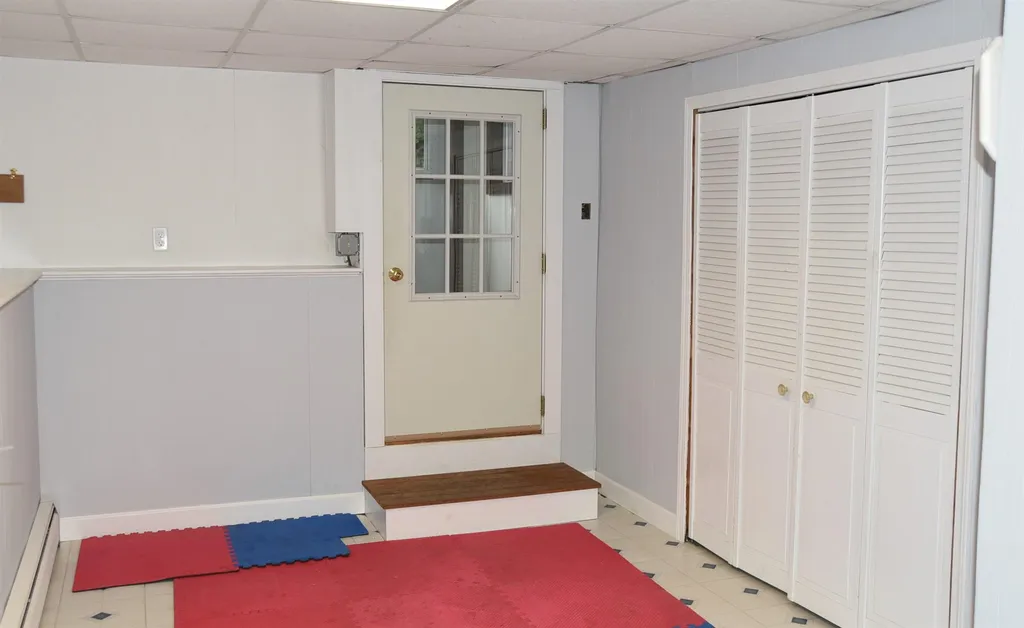 25 Crawford Avenue Exeter NH 03833