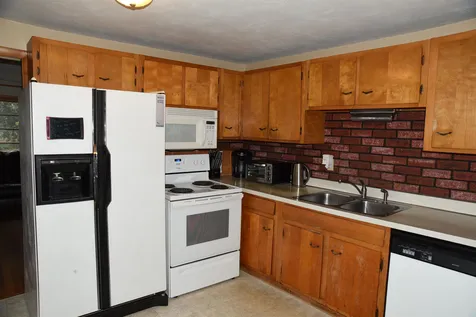 25 Crawford Avenue Exeter NH 03833