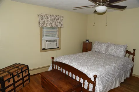 25 Crawford Avenue Exeter NH 03833