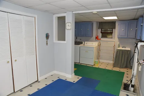 25 Crawford Avenue Exeter NH 03833