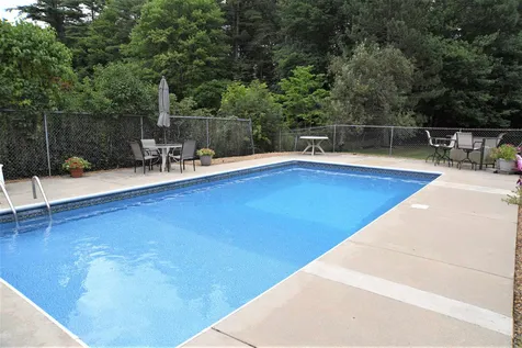 25 Crawford Avenue Exeter NH 03833