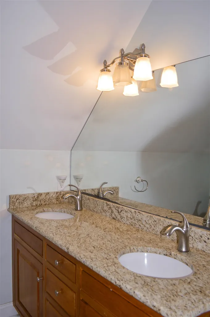 116 Freeman Road Plainfield NH 03781